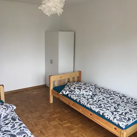 Bei Ola - Pokoje U Oli Homestay Halle (Westfalen)